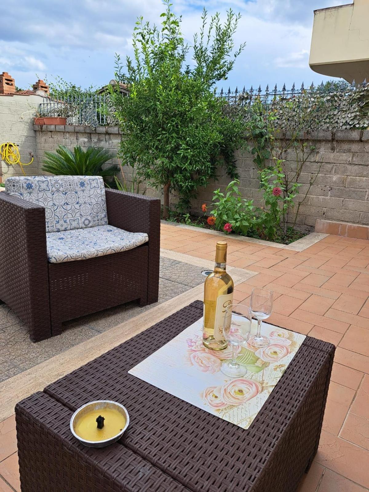 Apartment Roma Tor Vergata Con Giardino Exterior photo
